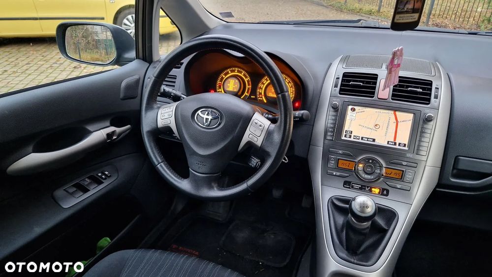 Toyota Auris 1.6 VVT-i Sol - 23