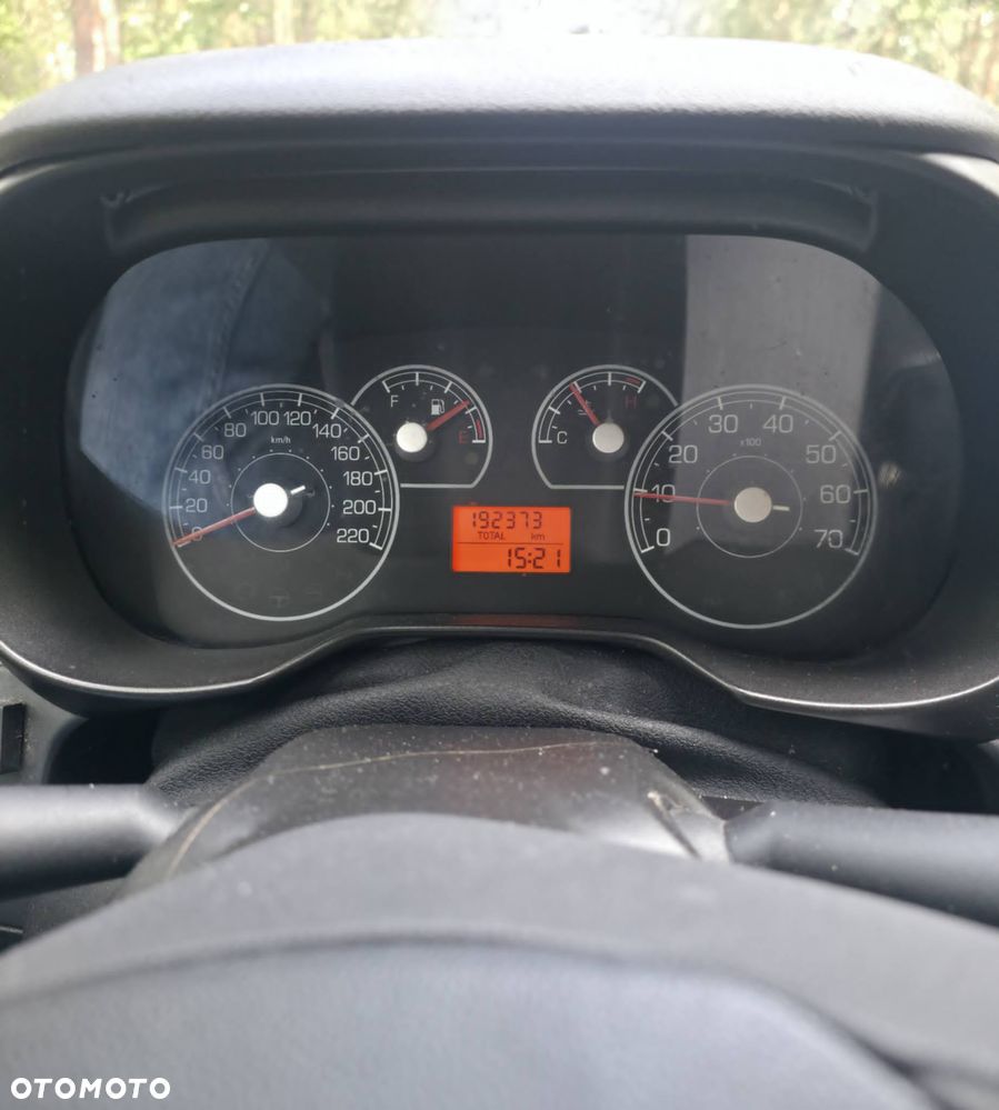 Fiat Grande Punto 1.4 8V Feel - 9