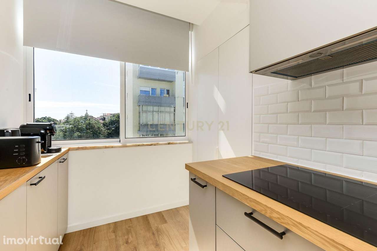 Apartamento T3 convertido em T2 totalmente remodelado em Linda-a-Velha - Grande imagem: 5/24