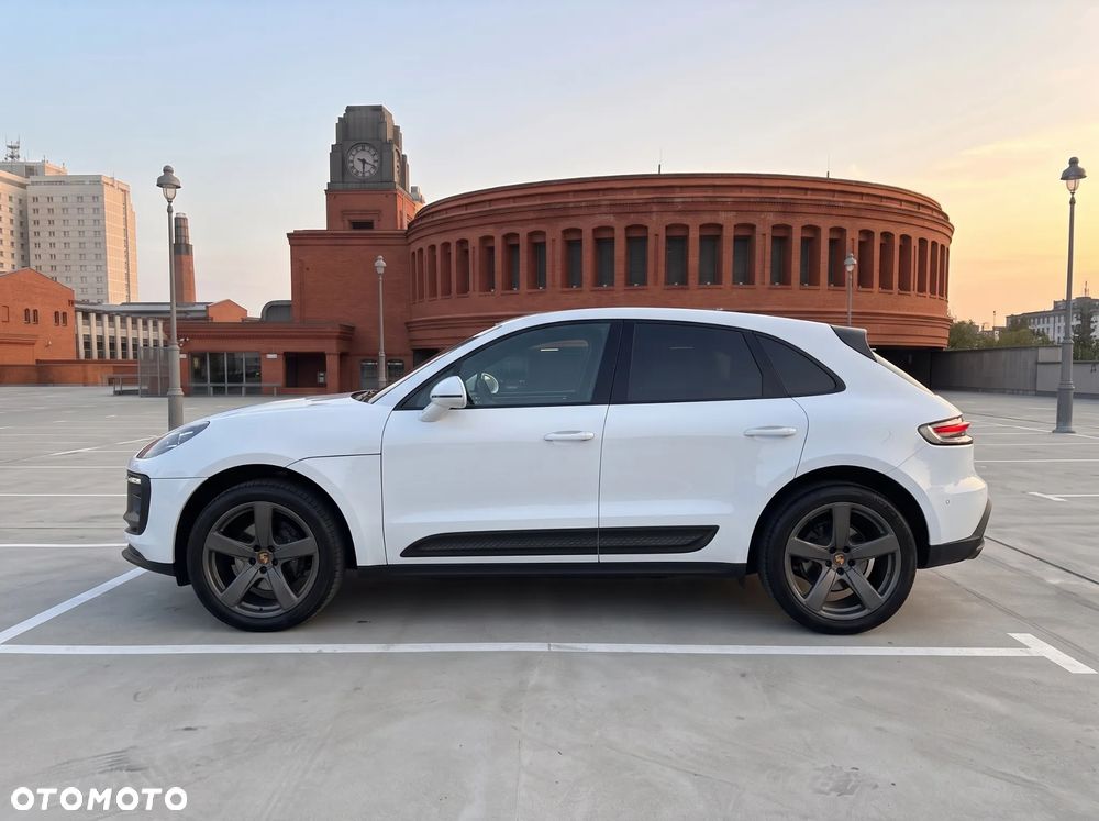 Porsche Macan Standard - 2