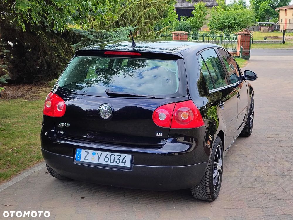 Volkswagen Golf 1.6 Trendline - 33