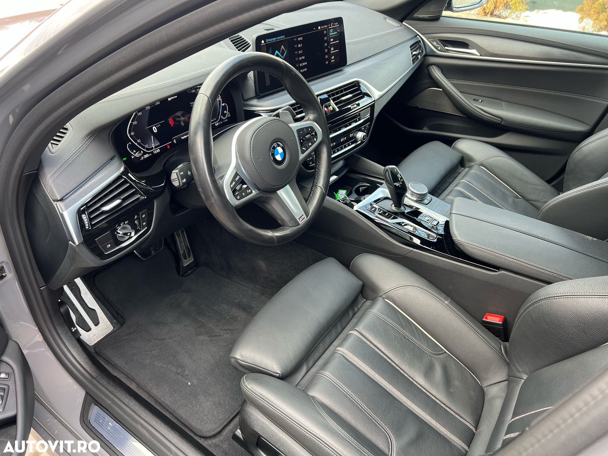 BMW Seria 5 530e Aut. - 24