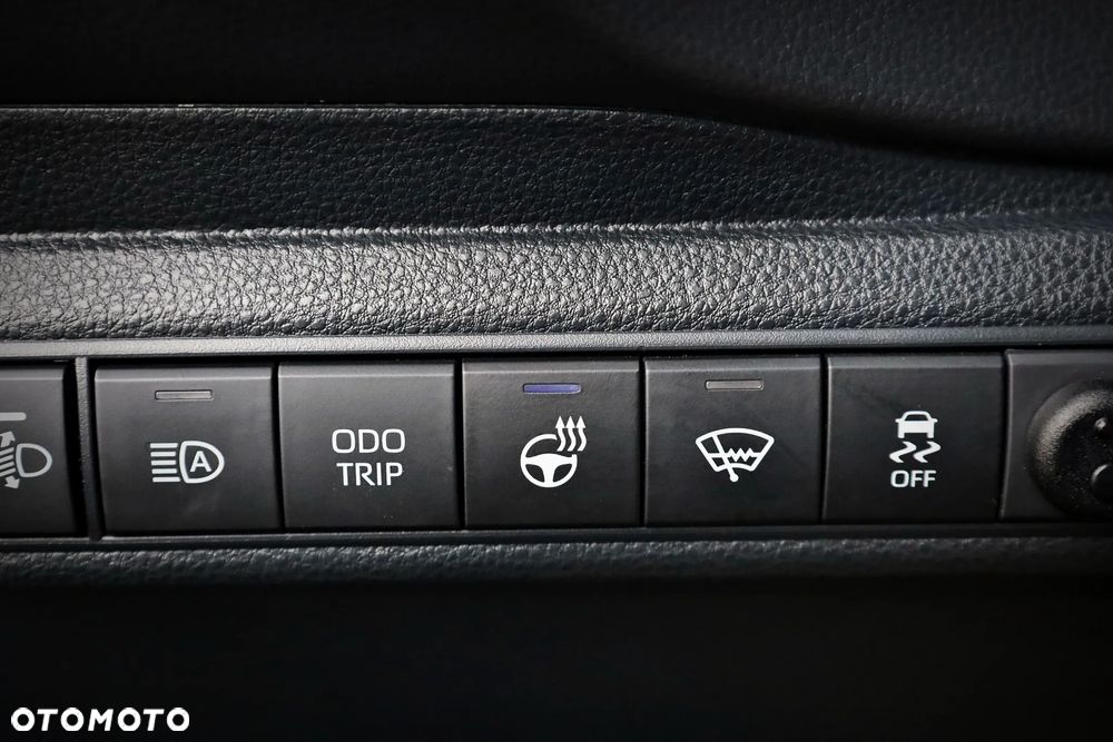 Toyota Corolla 1.8 Hybrid Comfort - 36