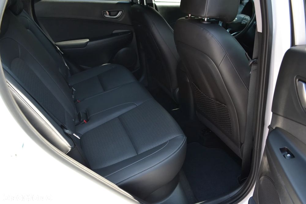 Hyundai Kona 1.6 T-GDI Premium 4WD DCT - 11