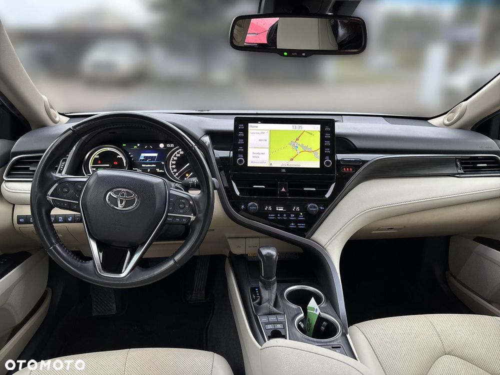 Toyota Camry 2.5 Hybrid Executive CVT - 11