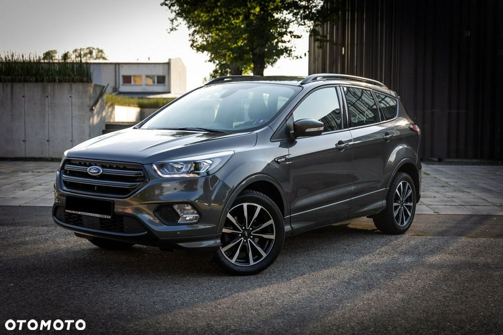 Ford Kuga 1.5 EcoBoost 2x4 Titanium - 5