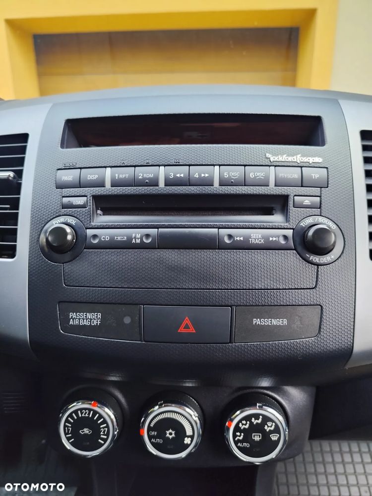 Mitsubishi Outlander 2.0 DID Intense + - 15