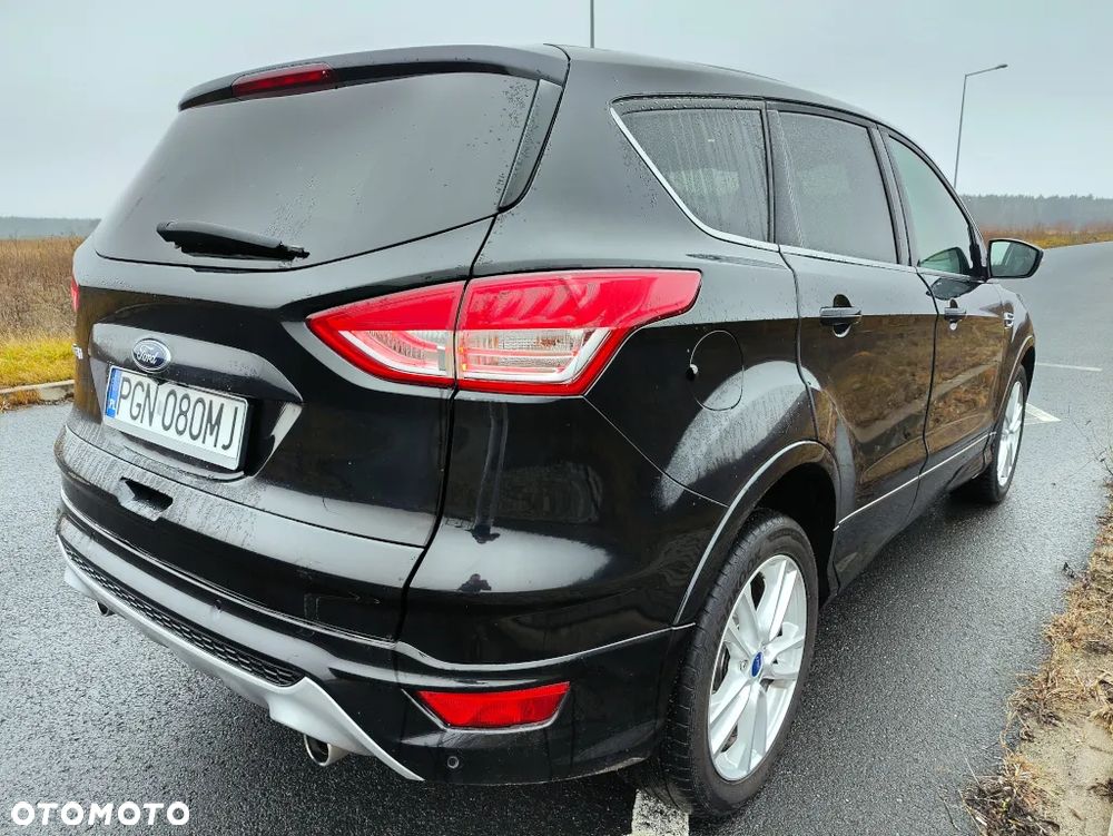 Ford Kuga 2.0 TDCi 4x4 Titanium - 4