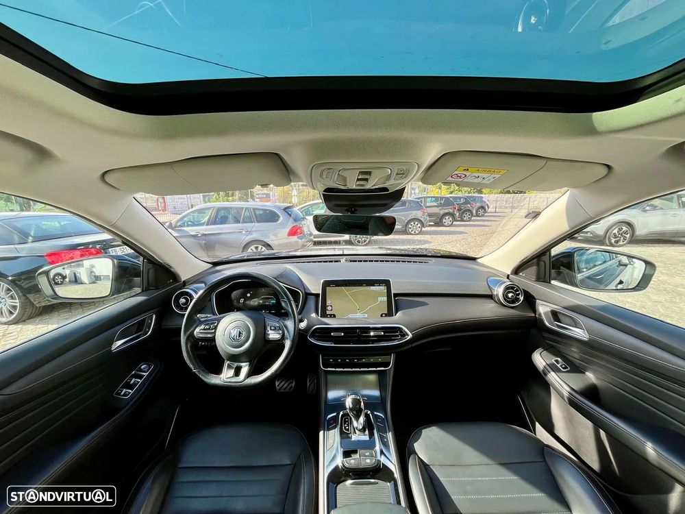 MG EHS 1.5 T-GDI Plug-in Hybrid Luxury - 17