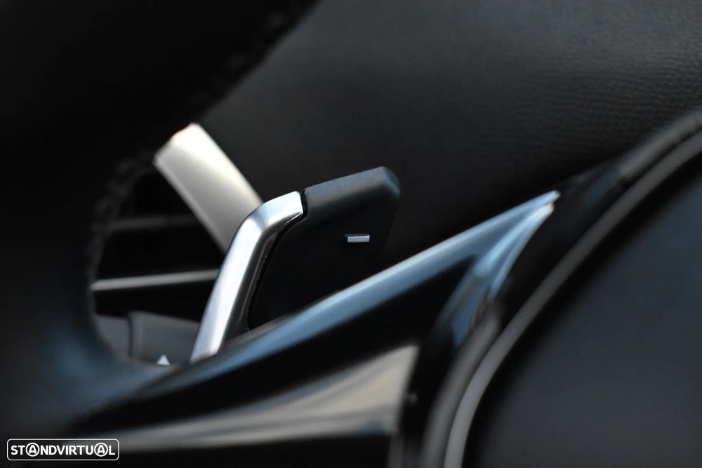 Peugeot 3008 1.6 Hybrid Allure e-EAT8 - 34