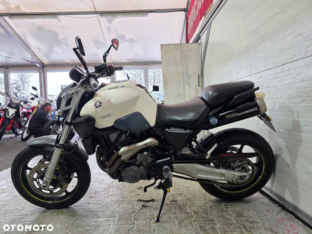 Yamaha MT - 22