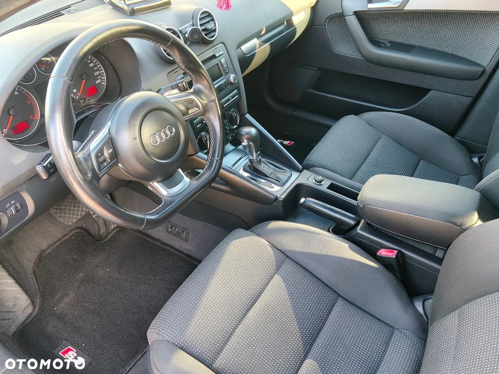 Audi A3 Sportback - 11