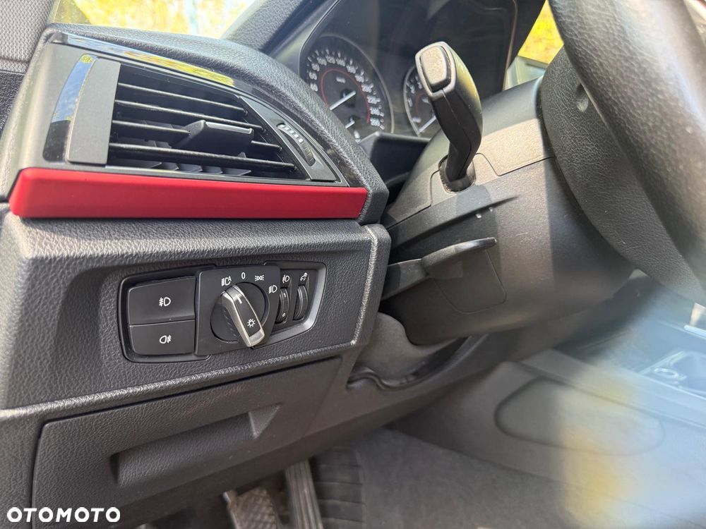 BMW Seria 1 118i Sport Line - 22