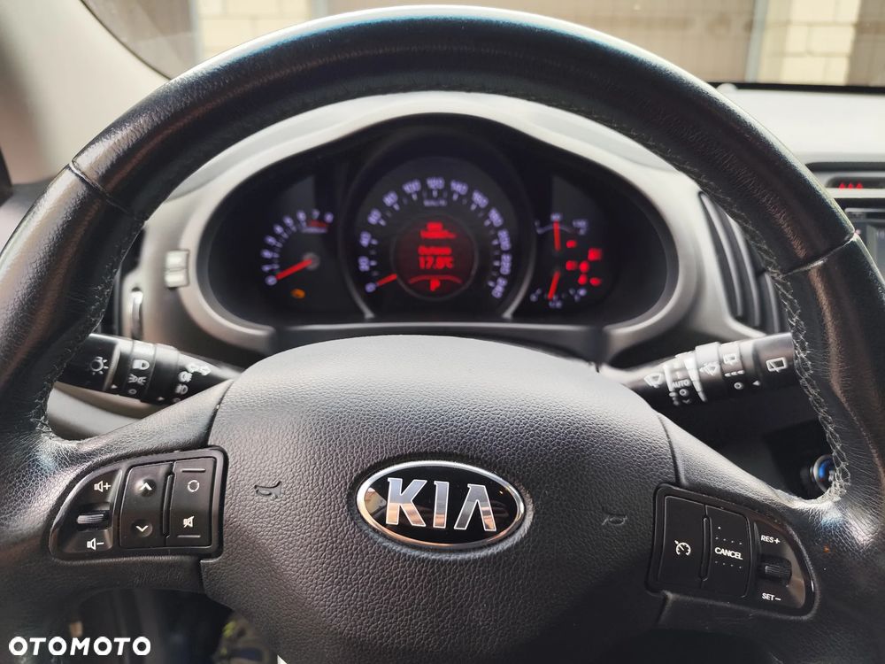 Kia Sportage 2.0 CVVT 2WD Automatik Spirit - 33