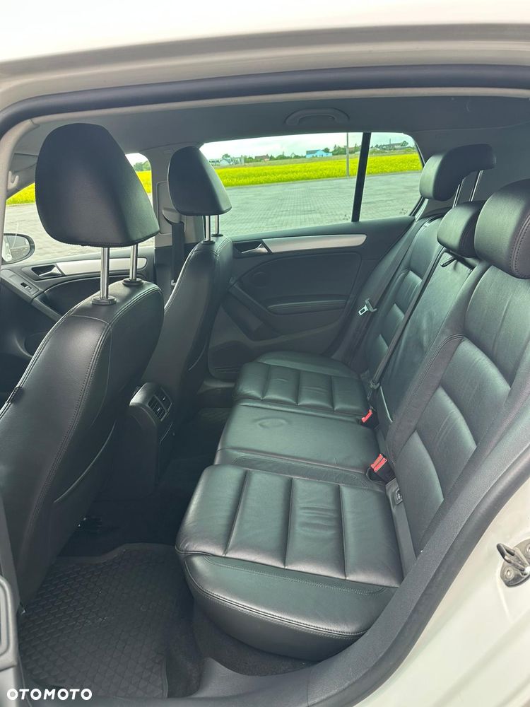 Volkswagen Golf 1.6 TDI Highline - 12