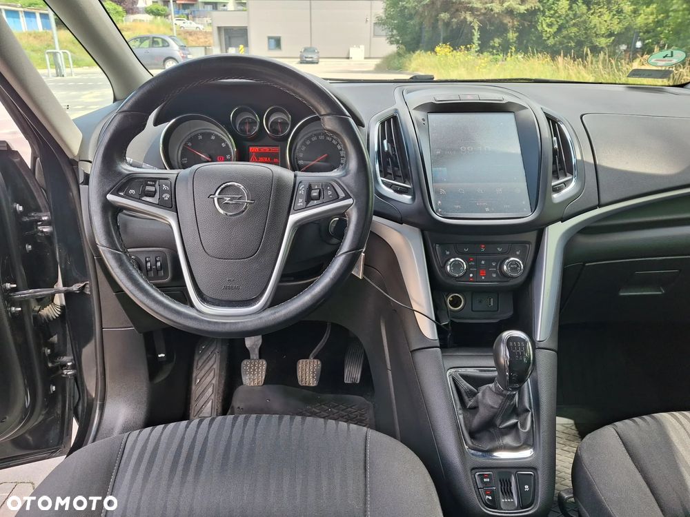 Opel Zafira - 20
