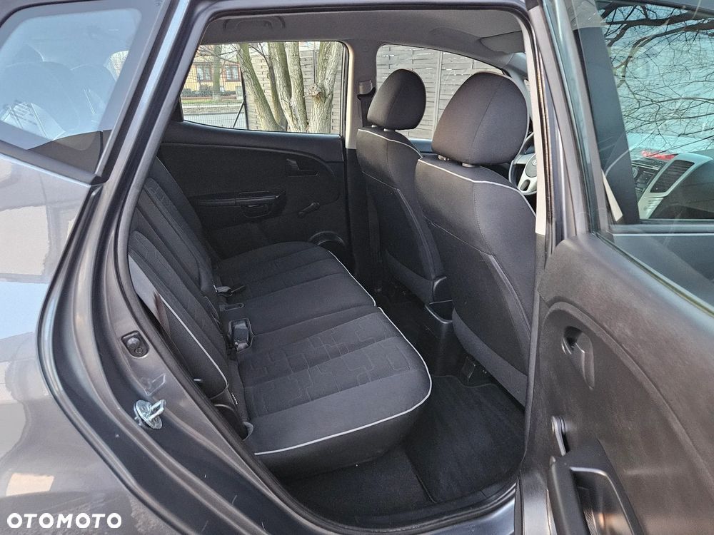 Kia Venga 1.4 CVVT Vision - 12