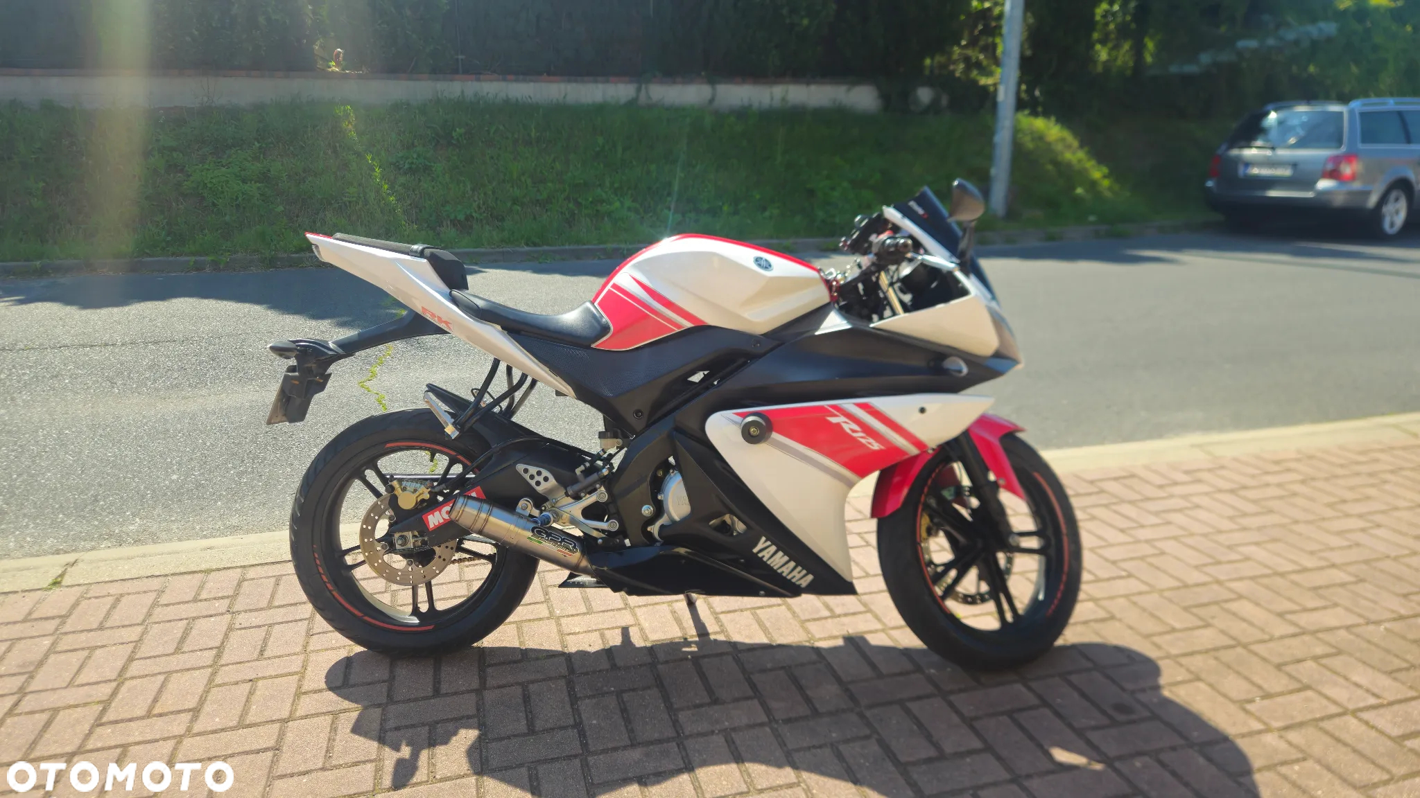Yamaha YZF - 11