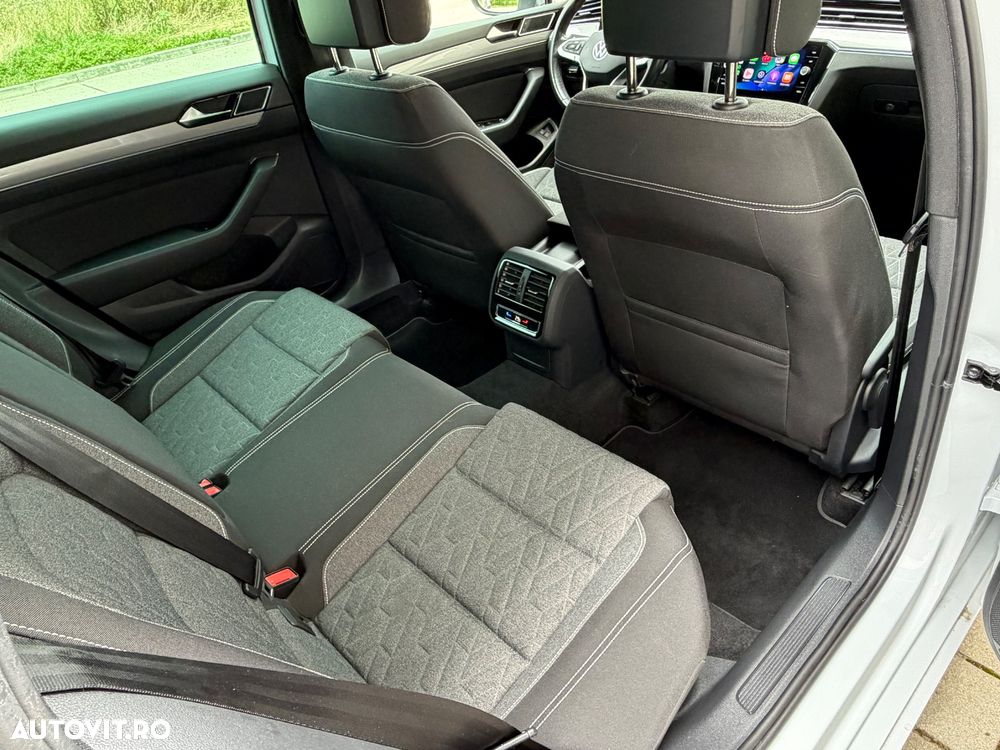 Volkswagen Passat - 23