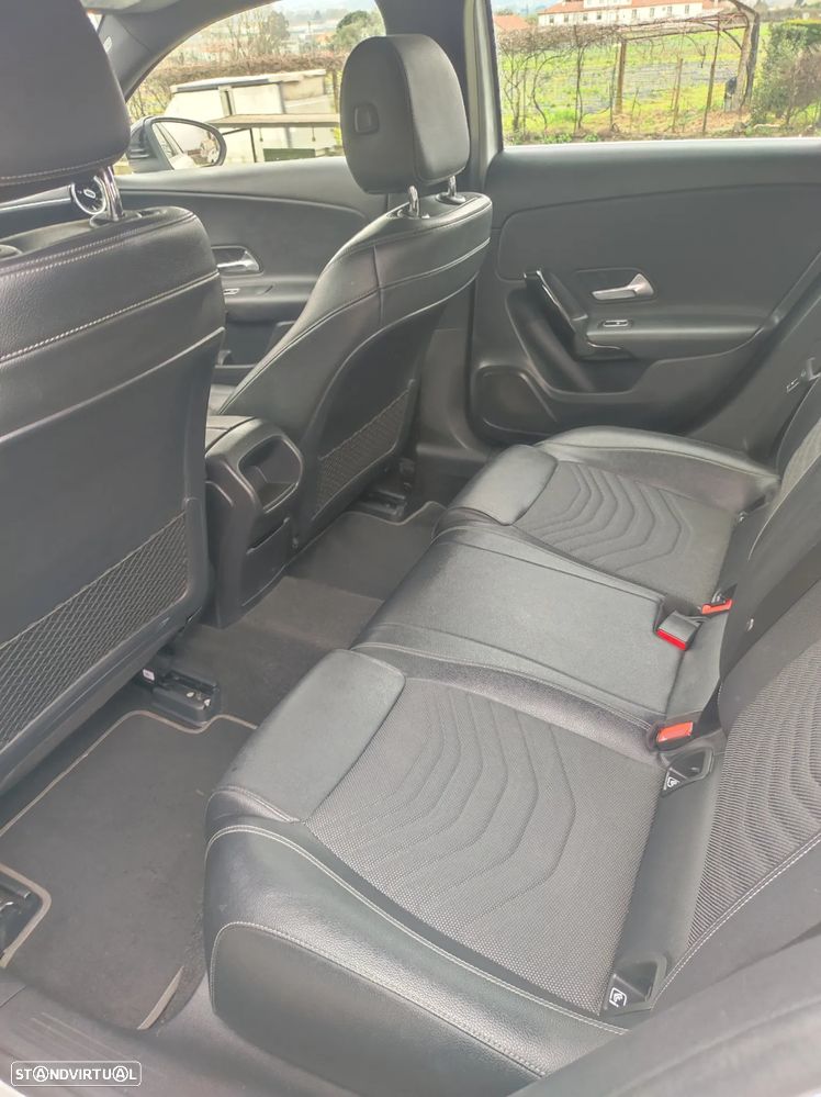 BMW 116 d Pack Desportivo M - 8