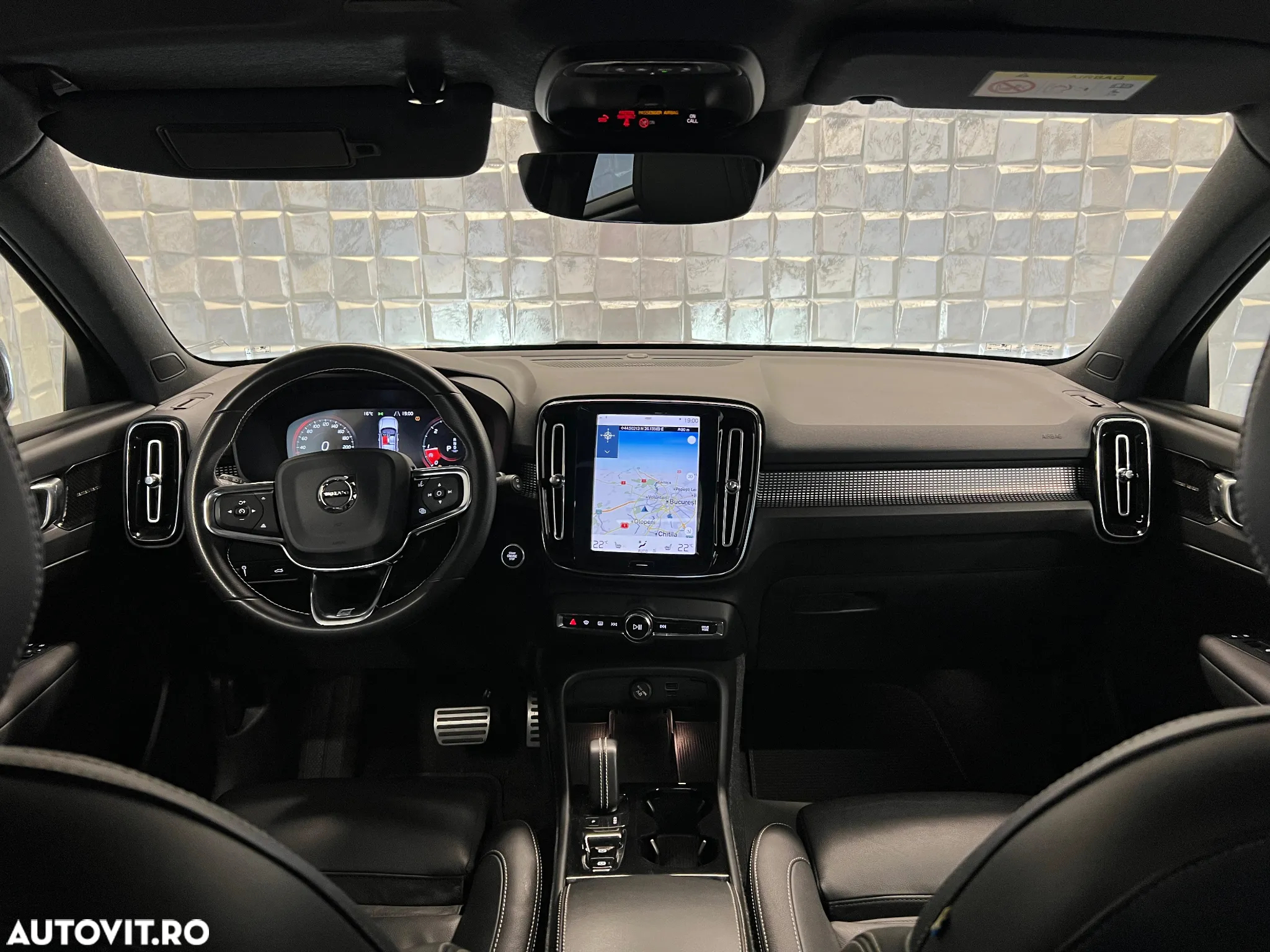 Volvo XC 40 D4 AWD Geartronic R-Design - 12