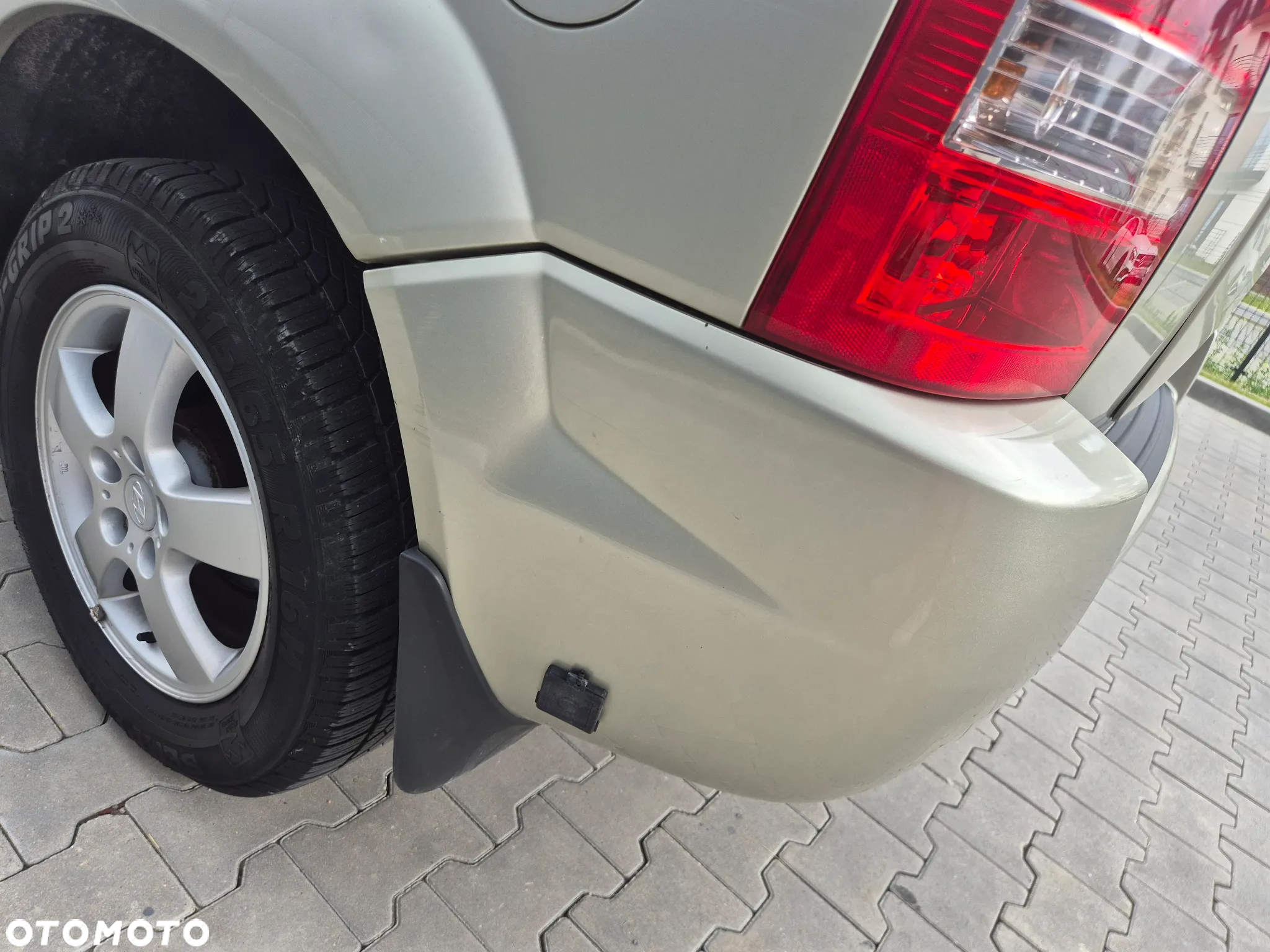 Hyundai Tucson 2.0 Comfort 2WD - 22