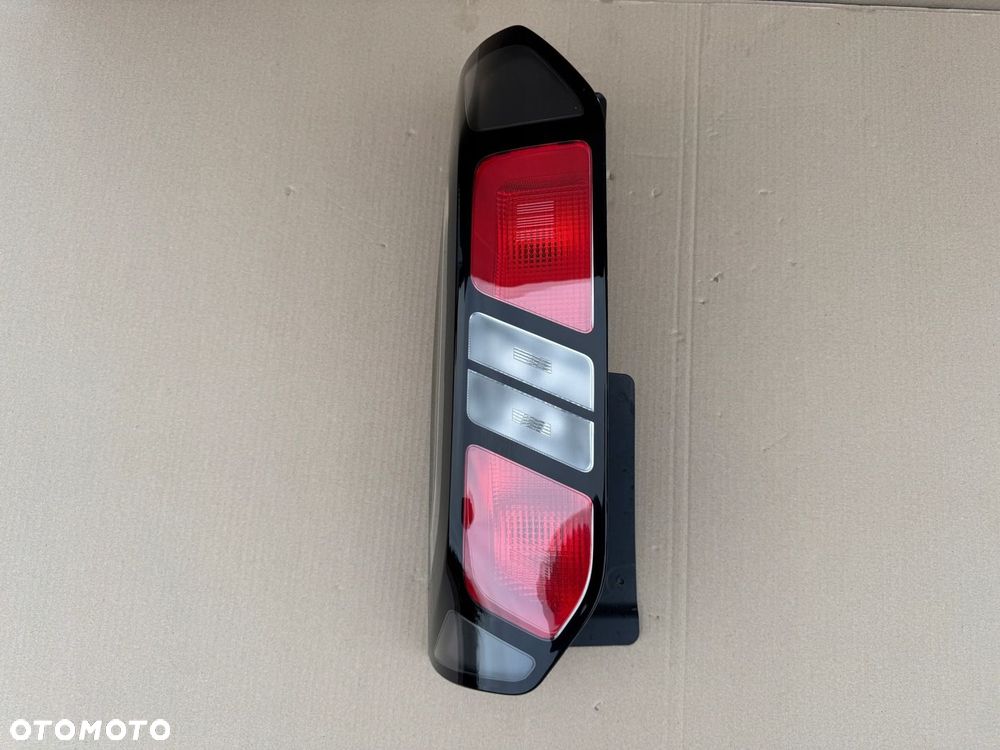 LAMPA FORD TRANSIT CUSTOM MK2 2023 LEWA TYŁ TYLNA - 1