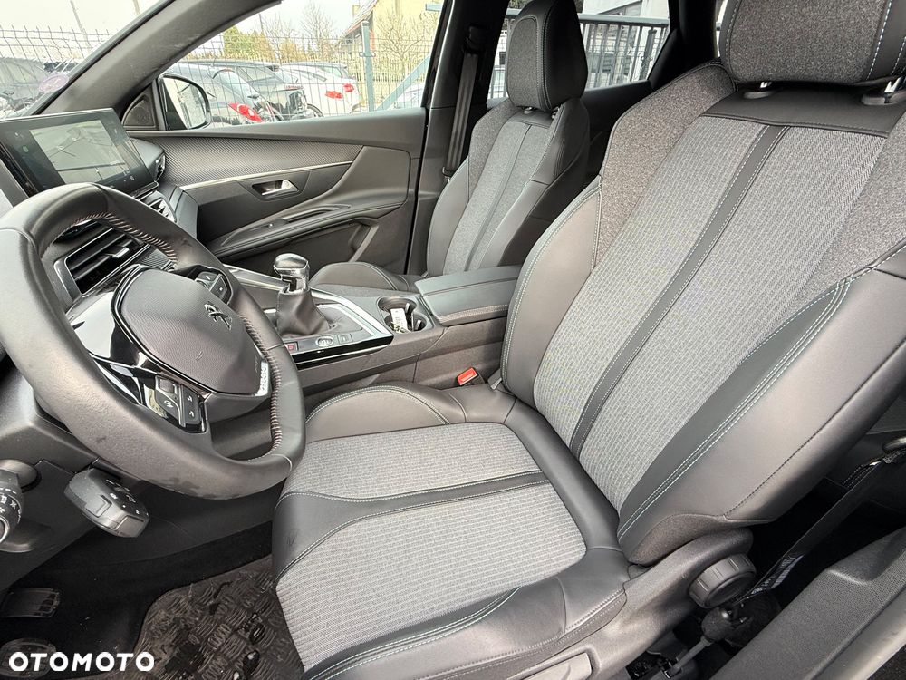 Peugeot 3008 1.2 PureTech GPF Allure S&S - 9