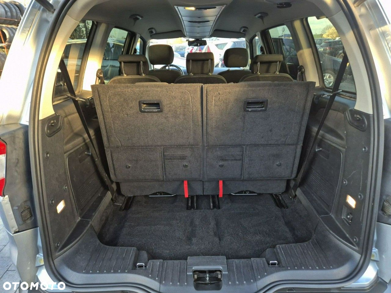 Ford Galaxy - 5