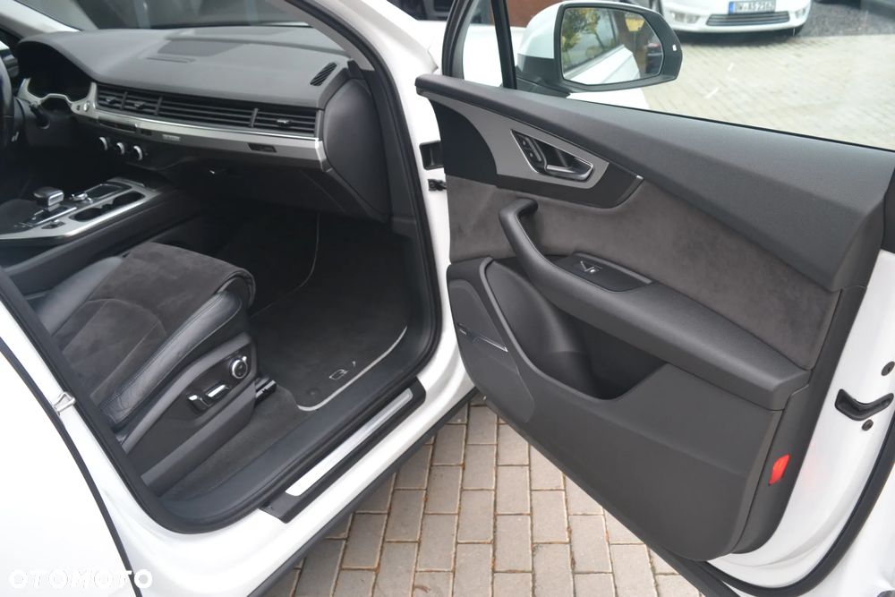 Audi Q7 - 17