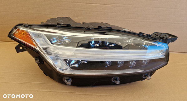 Lampa Reflektor LED Prawy przód  XC90 II USA 31656989 / 31446687
