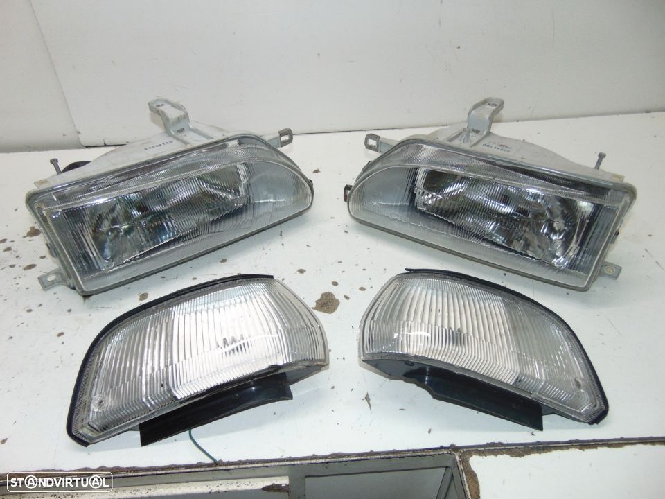 Toyota corolla ee90 farois como novos - 10