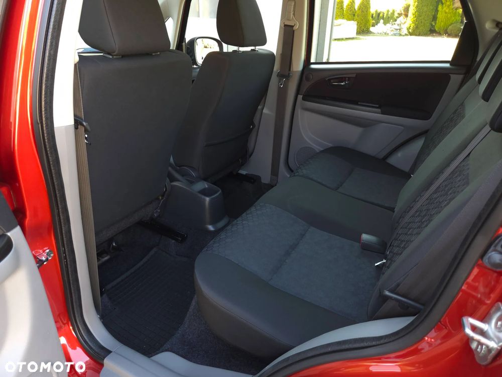 Suzuki SX4 1.6 VVT 4x4 Style - 36