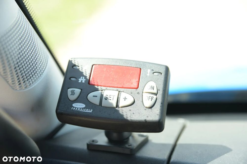 Iveco DAILY 35C210/Automat HI-MATIC 8/ MROŹNIA -20*C/IGLOCAR 8 EP /CARRIER/ KOŁA BLIŹNIACZE/ - 29