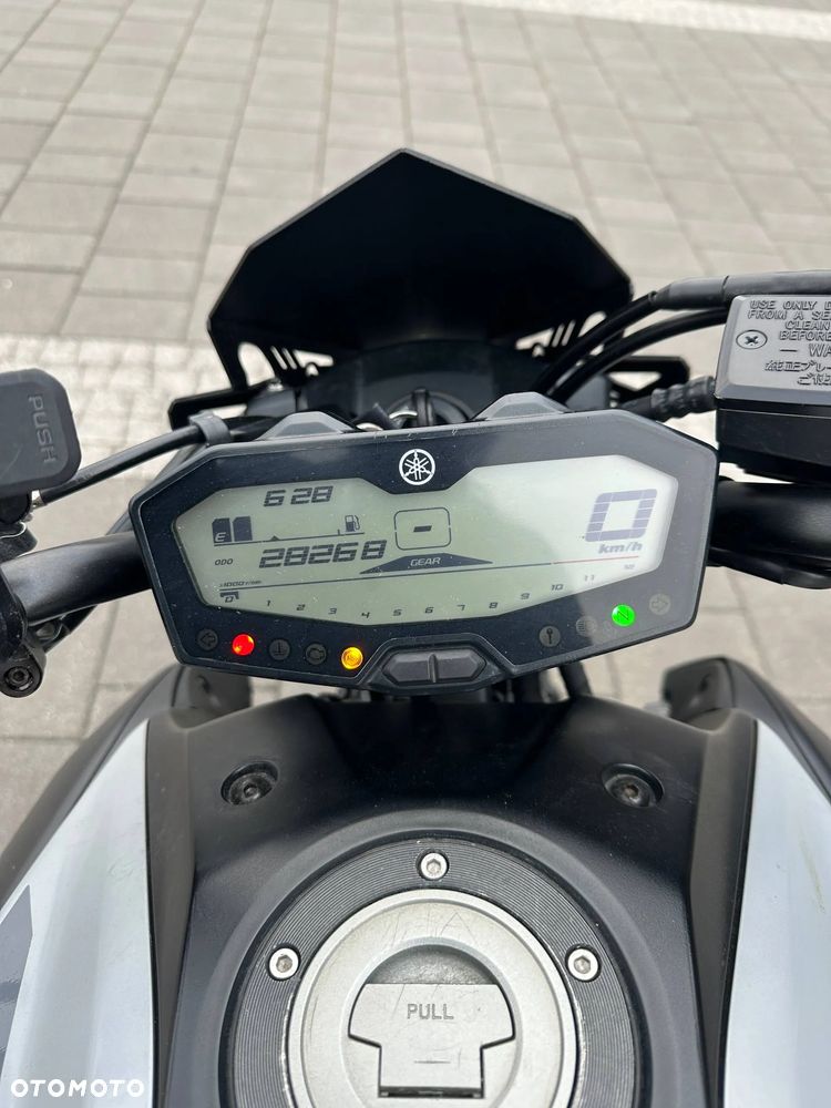 Yamaha MT - 8