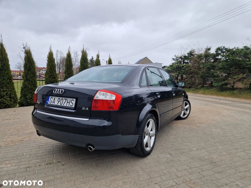 Audi A4 Limousine - 2