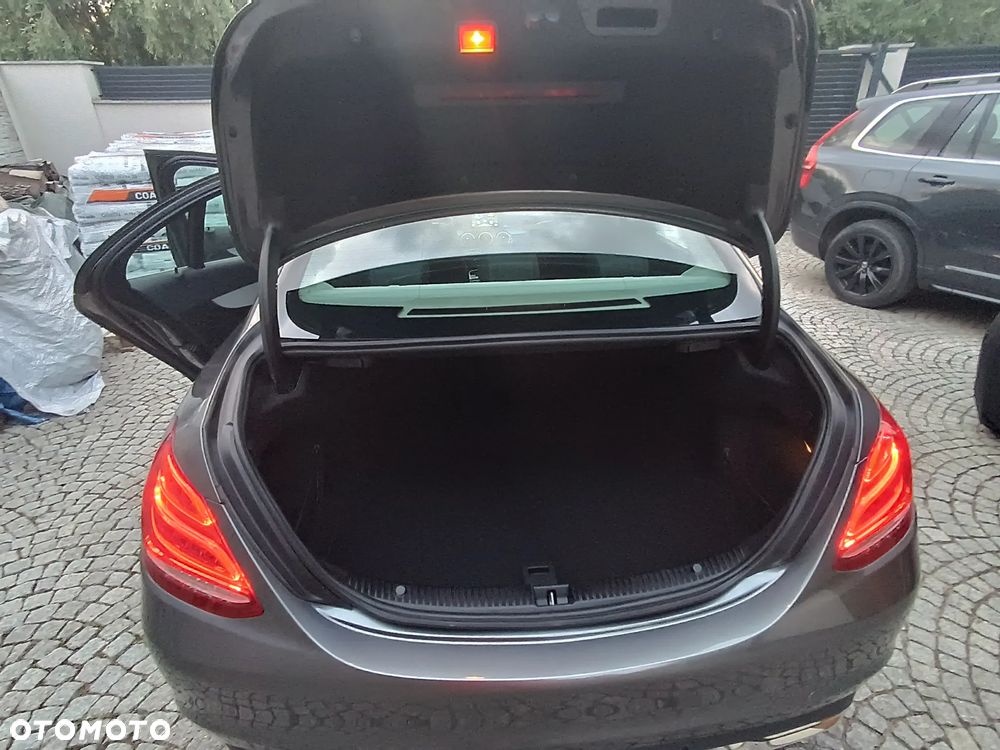 Mercedes-Benz Klasa C 180 9G-TRONIC Exclusive - 17