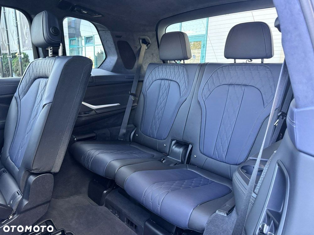 BMW X7 M50d sport - 20