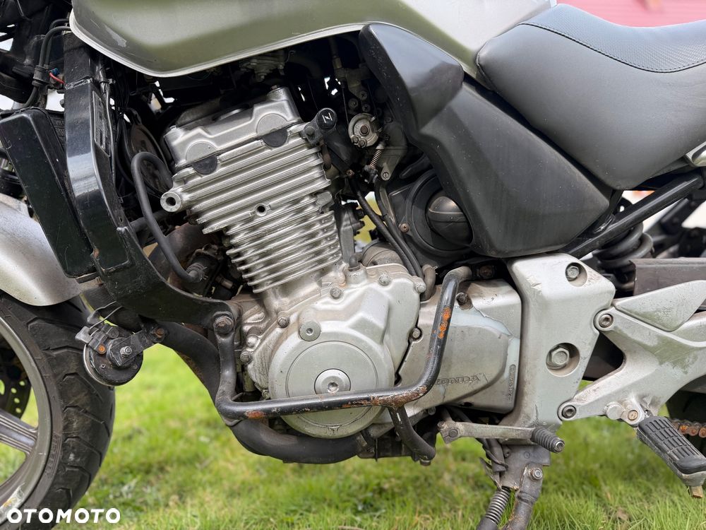Honda CBF - 16