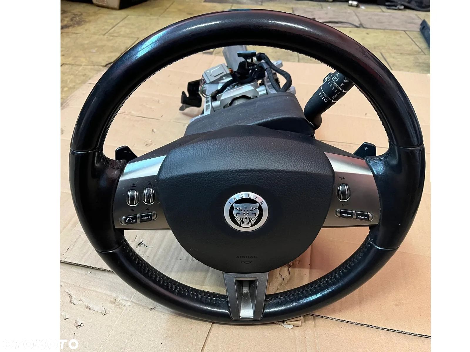 Kierownica wielofunkcyjna Jaguar XF X250 - 1