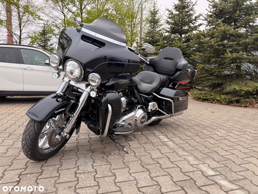 Harley-Davidson FLHTCU Ultra - 1