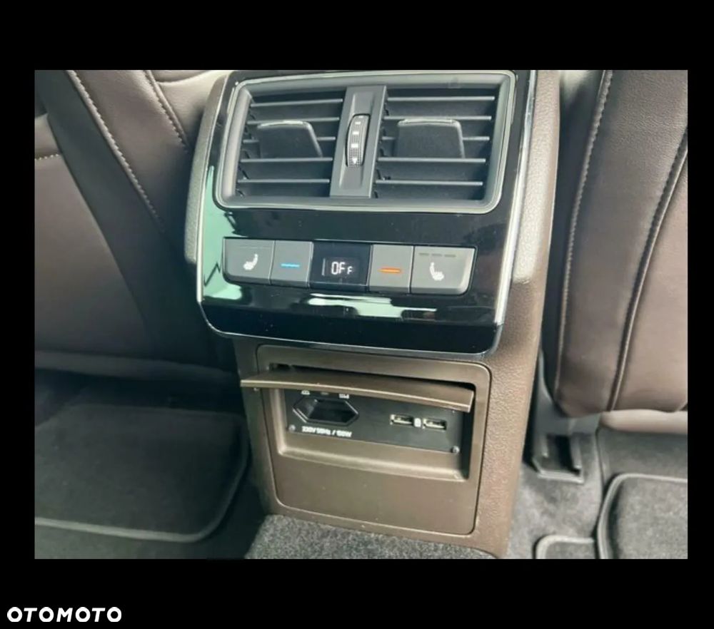 Skoda Superb 2.0 TDI SCR 4x4 L&K DSG - 18