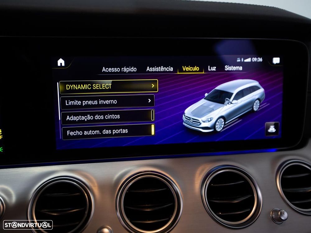 Mercedes-Benz E 300 de 4Matic 9G-TRONIC AMG Line - 40