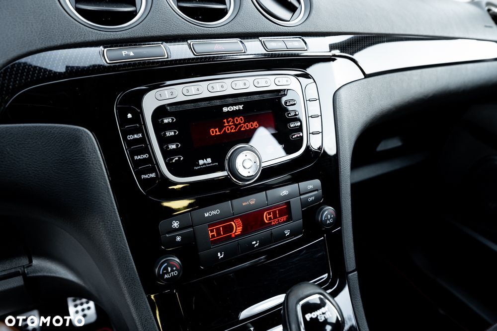 Ford S-Max 2.0 EcoBoost Titanium - 29