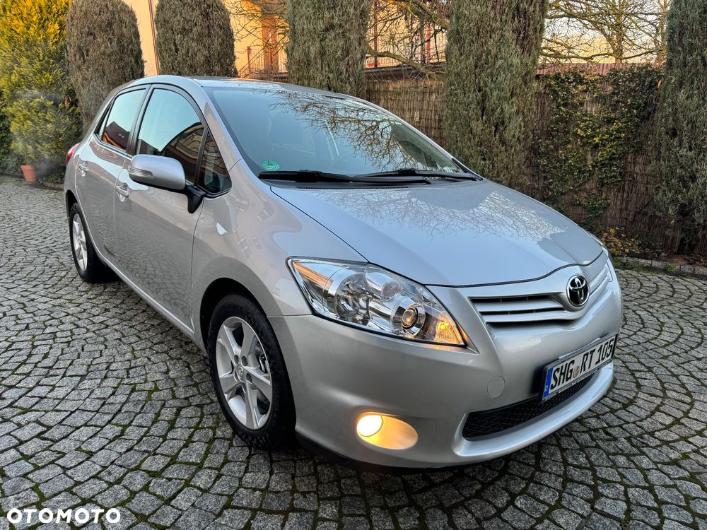 Toyota Auris 1.6 Valvematic Executive - 2