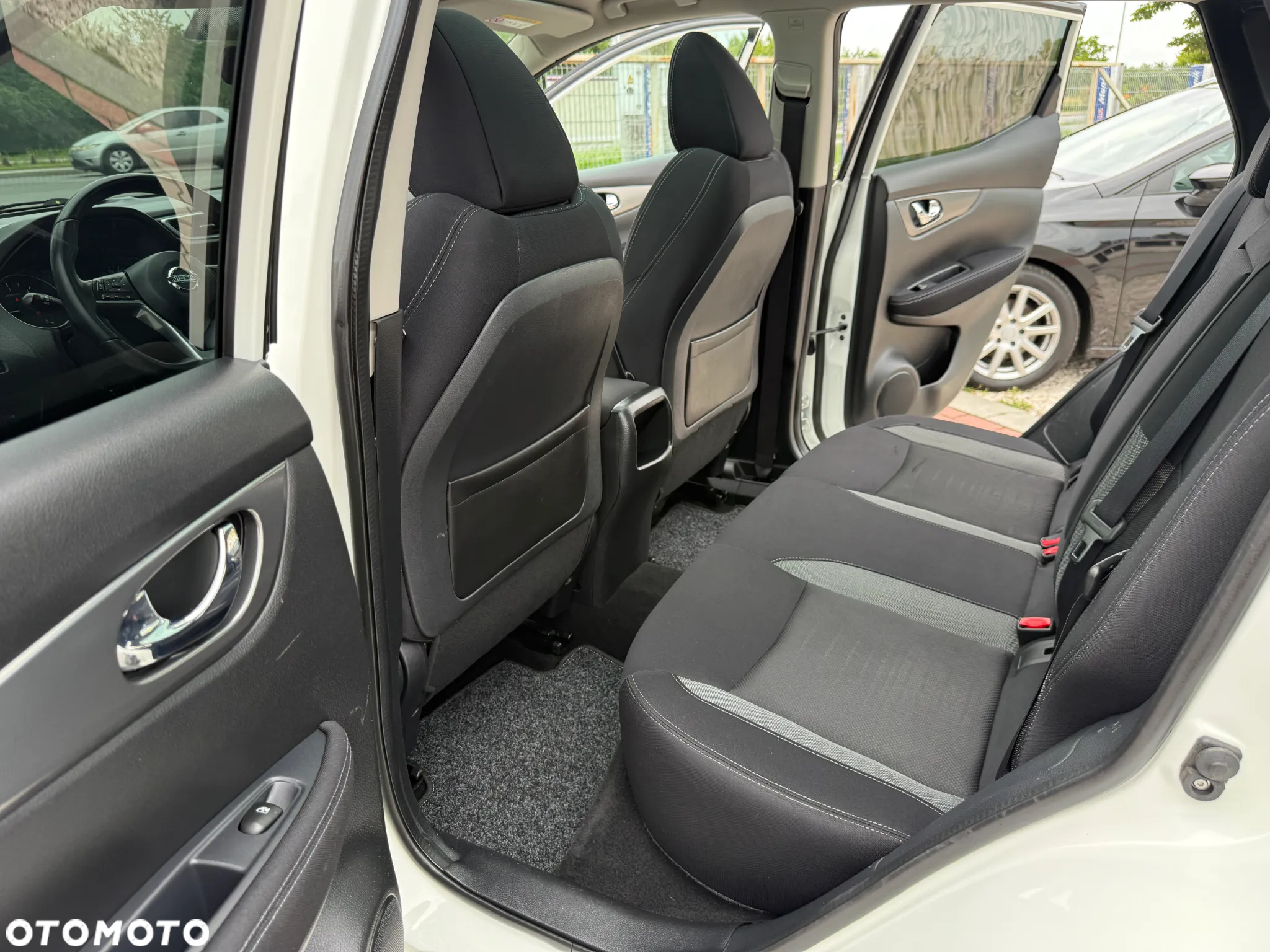 Nissan Qashqai 1.6 DCi N-Vision EU6 - 24