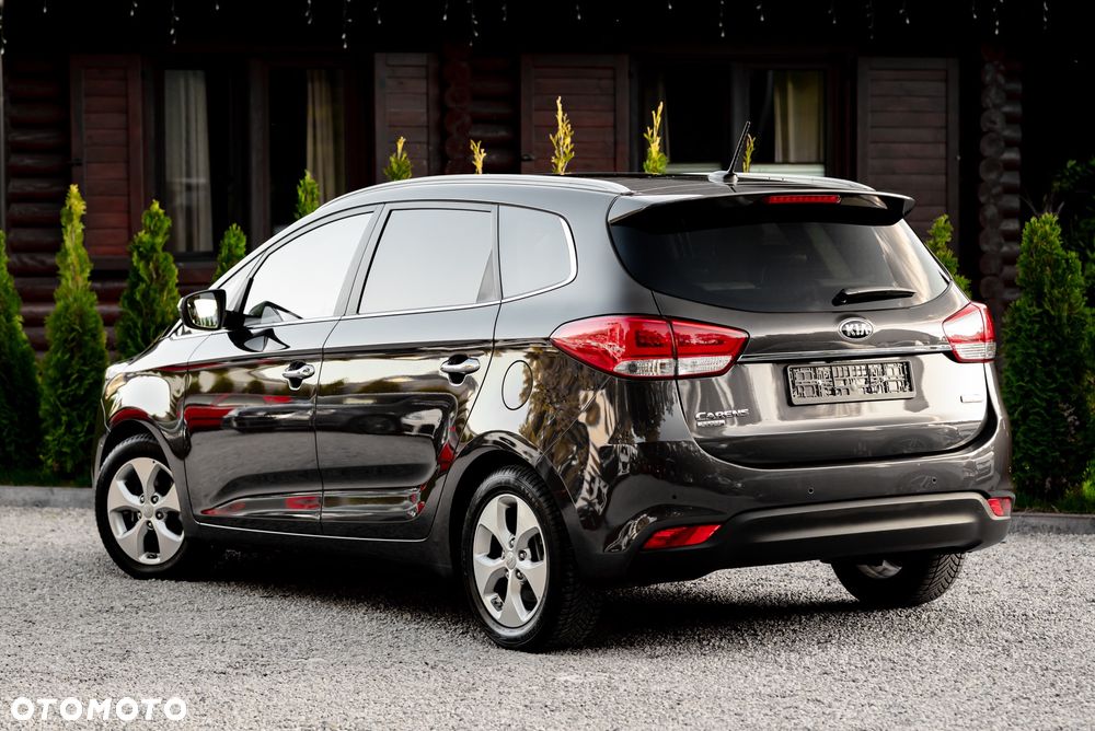 Kia Carens 1.7 CRDi L 7os - 14