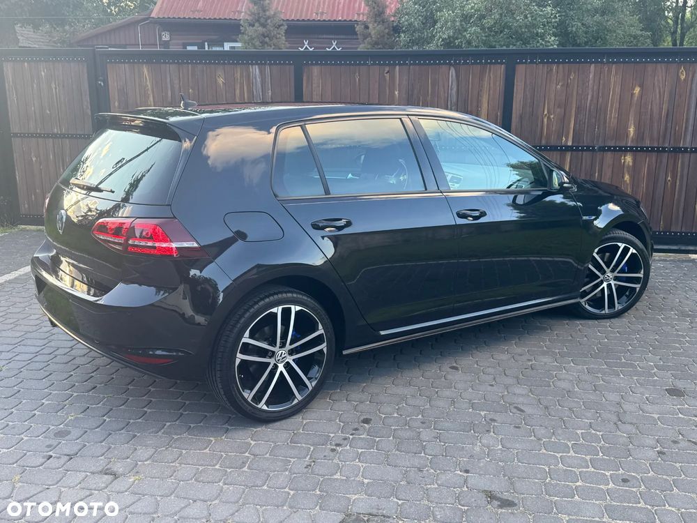 Volkswagen Golf - 4