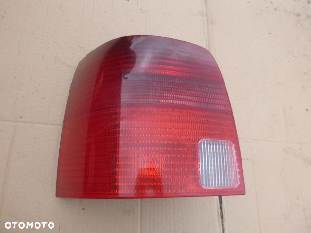 LAMPA LEWY TYŁ LEWA TYLNA VOLKSWAGEN PASSAT B5 KOMBI 96-00 - 1