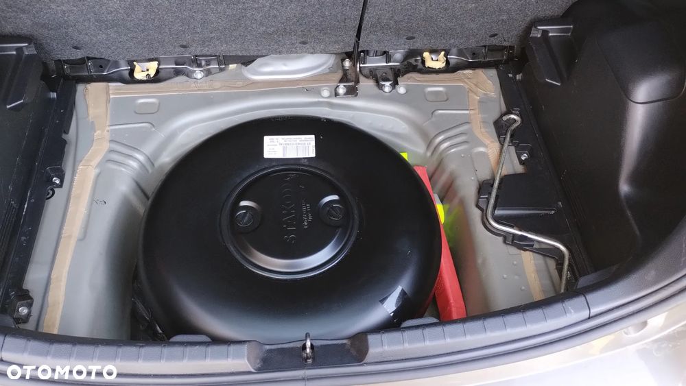Toyota Yaris - 15